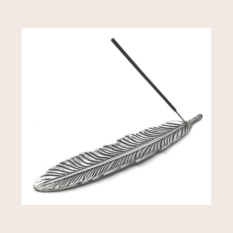 Rgelses holder fjer slv