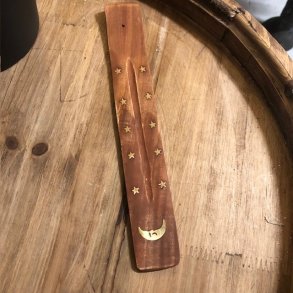 Rgelses holder tr mne